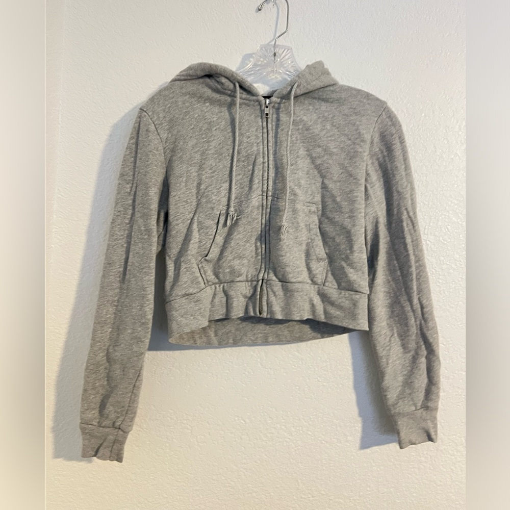 Brandy melville cropped sweater